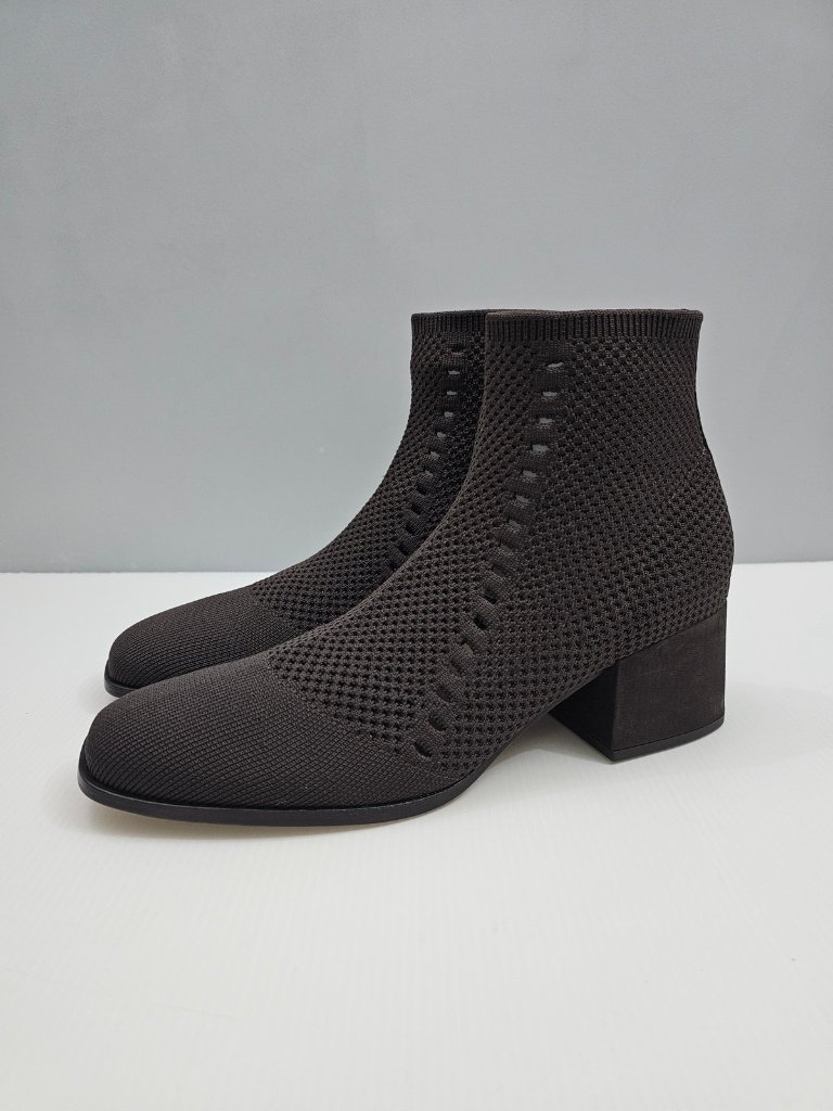Eileen Fisher Paron Sock Bootie Women 10 Chocolate Brown Knit Ankle Boot Pull On